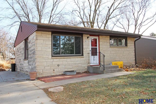 2316 S 60th Street, Lincoln, NE 68506