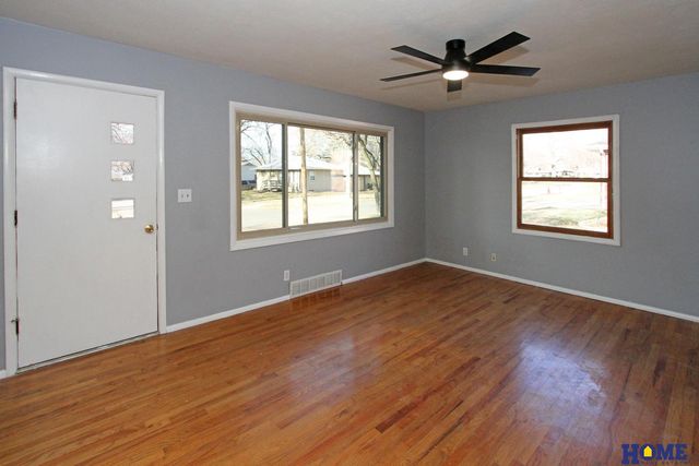 2316 S 60th Street, Lincoln, NE 68506