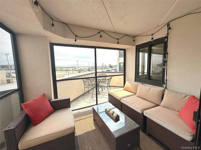 725 Miller Avenue 220, Freeport, NY 11520