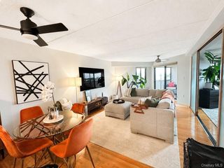 725 Miller Avenue 220, Freeport, NY 11520