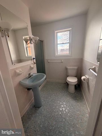 8323 BEAR CREEK DR, Baltimore, MD 21222