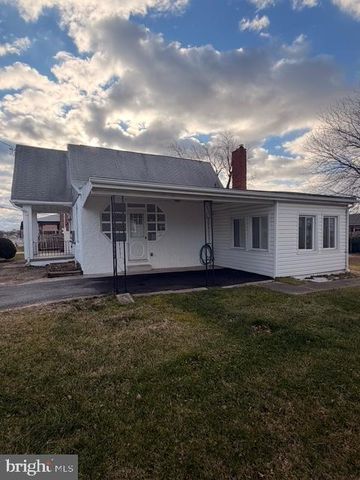 8323 BEAR CREEK DR, Baltimore, MD 21222