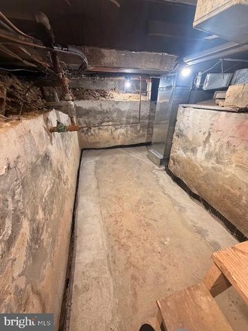 8323 BEAR CREEK DR, Baltimore, MD 21222