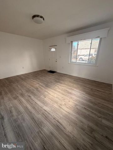 8323 BEAR CREEK DR, Baltimore, MD 21222