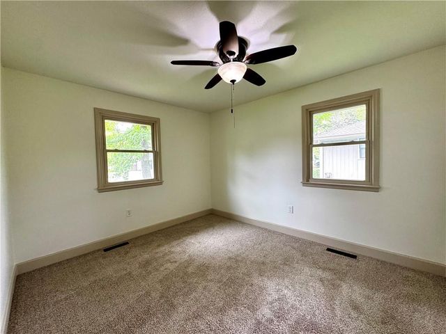 102 W 1st Street, Garden City, MO 64747