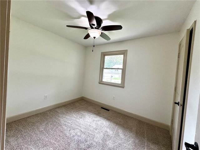 102 W 1st Street, Garden City, MO 64747