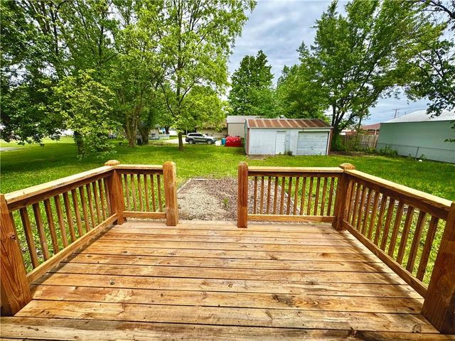 102 W 1st Street, Garden City, MO 64747