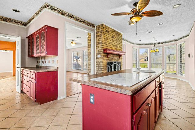 195 Lakeview Harbor, Onalaska, TX 77360