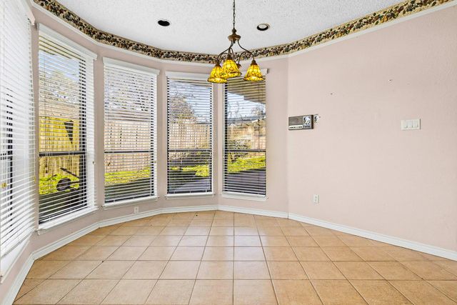 195 Lakeview Harbor, Onalaska, TX 77360