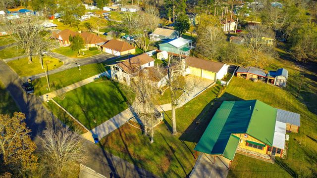 195 Lakeview Harbor, Onalaska, TX 77360