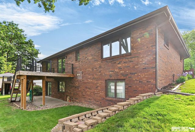 3739 S 77th Street, Lincoln, NE 68506