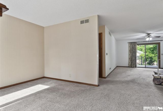 3739 S 77th Street, Lincoln, NE 68506