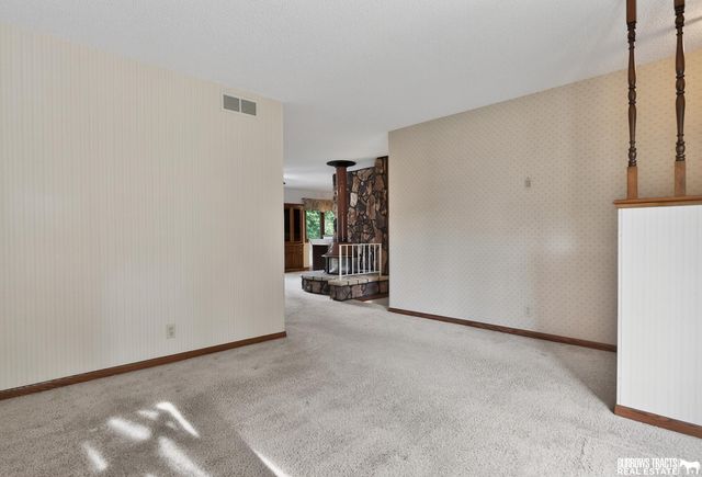3739 S 77th Street, Lincoln, NE 68506