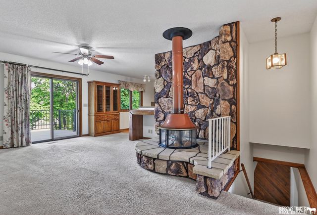 3739 S 77th Street, Lincoln, NE 68506