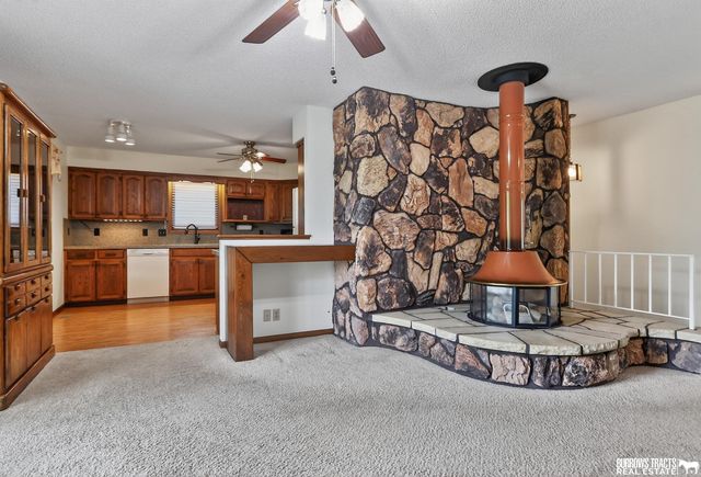 3739 S 77th Street, Lincoln, NE 68506