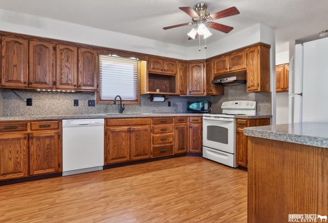 3739 S 77th Street, Lincoln, NE 68506