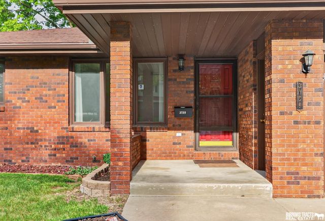 3739 S 77th Street, Lincoln, NE 68506