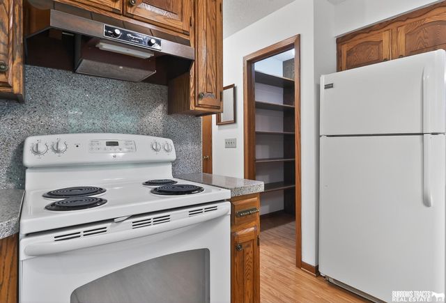 3739 S 77th Street, Lincoln, NE 68506