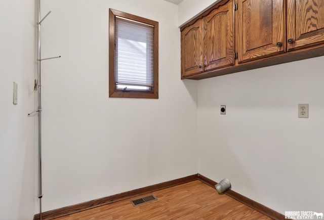 3739 S 77th Street, Lincoln, NE 68506
