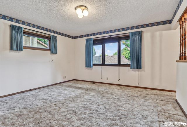 3739 S 77th Street, Lincoln, NE 68506
