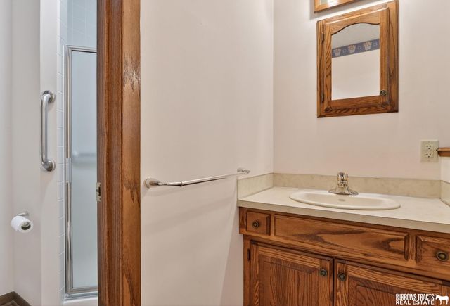 3739 S 77th Street, Lincoln, NE 68506