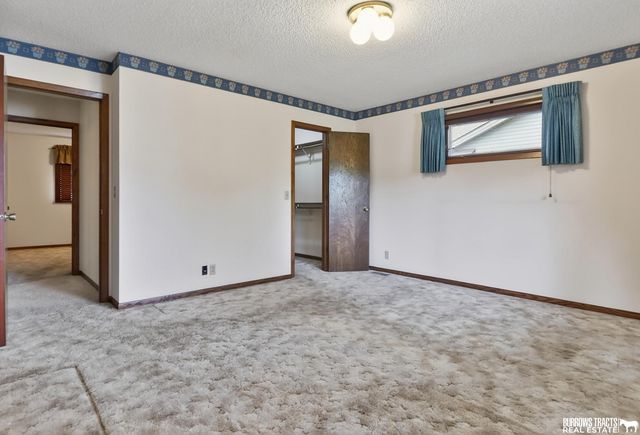 3739 S 77th Street, Lincoln, NE 68506