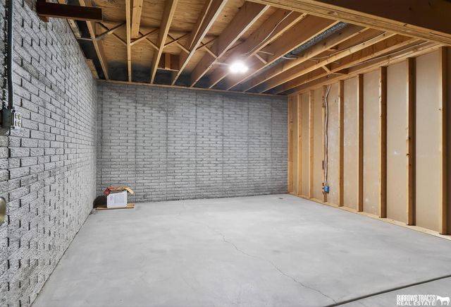 3739 S 77th Street, Lincoln, NE 68506