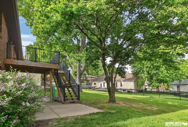 3739 S 77th Street, Lincoln, NE 68506