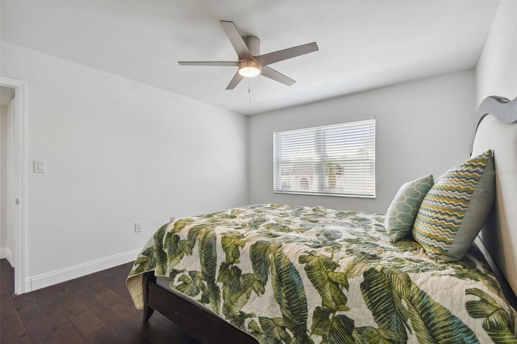 Image 16 of property listing at 345 S MCMULLEN BOOTH ROAD 142, Clearwater, FL 33759