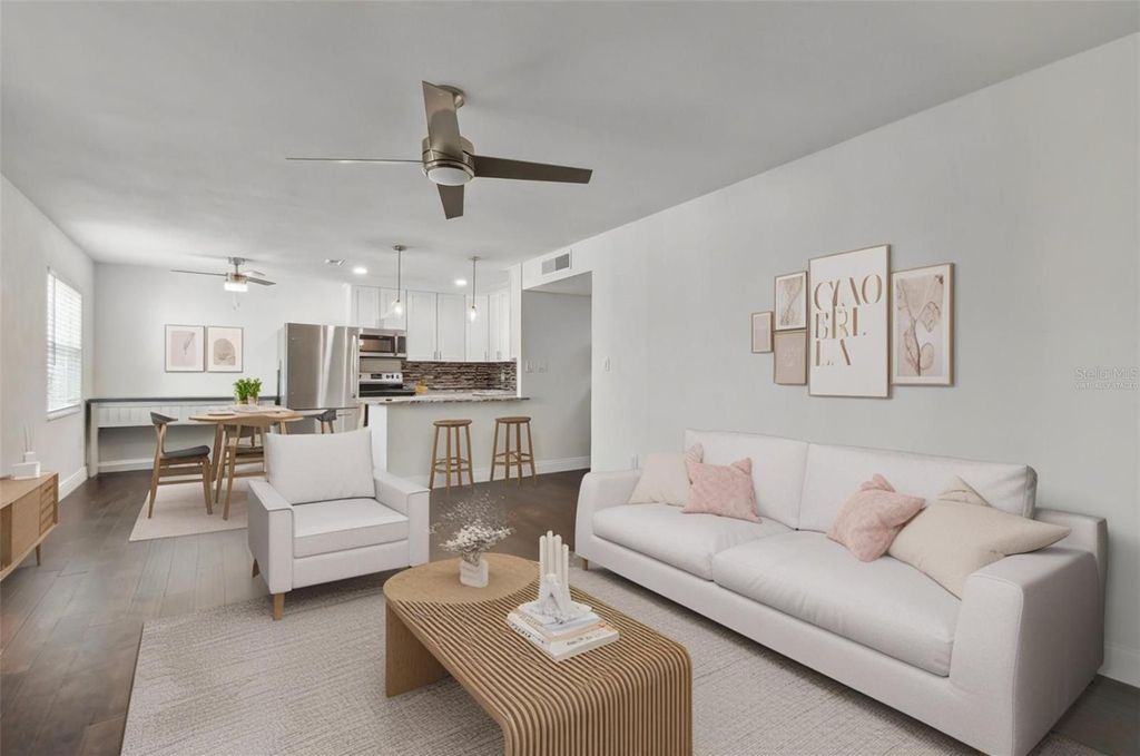 Image 3 of property listing at 345 S MCMULLEN BOOTH ROAD 142, Clearwater, FL 33759