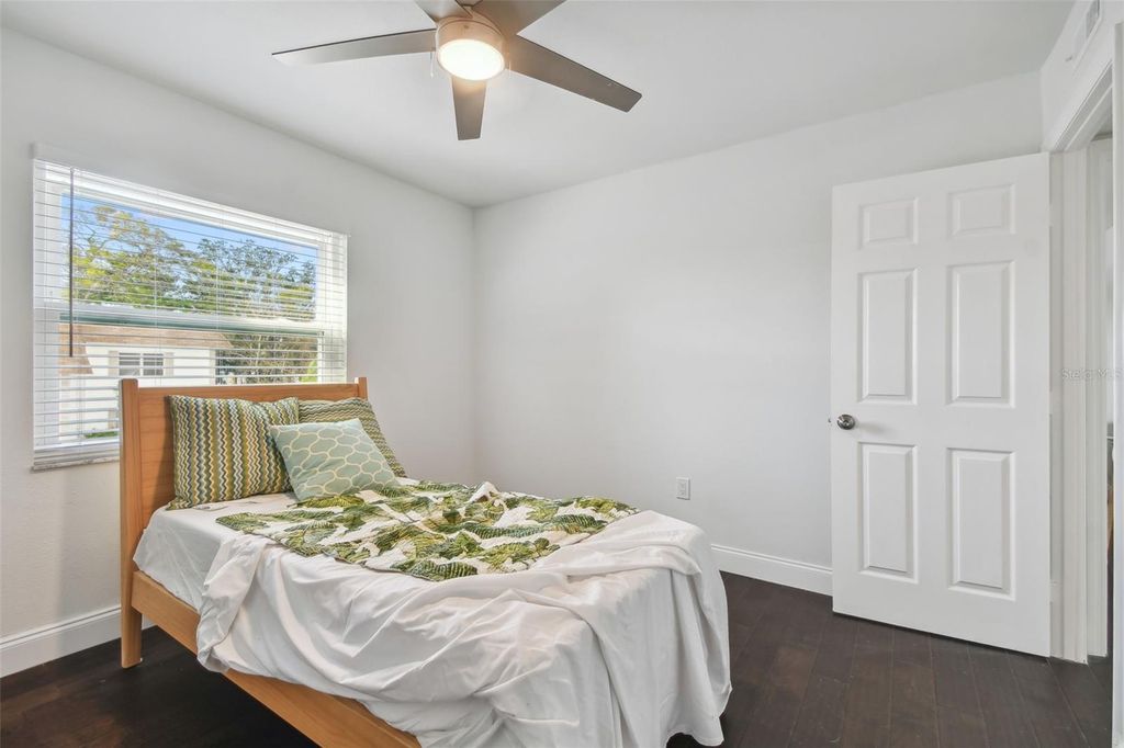 Image 26 of property listing at 345 S MCMULLEN BOOTH ROAD 142, Clearwater, FL 33759