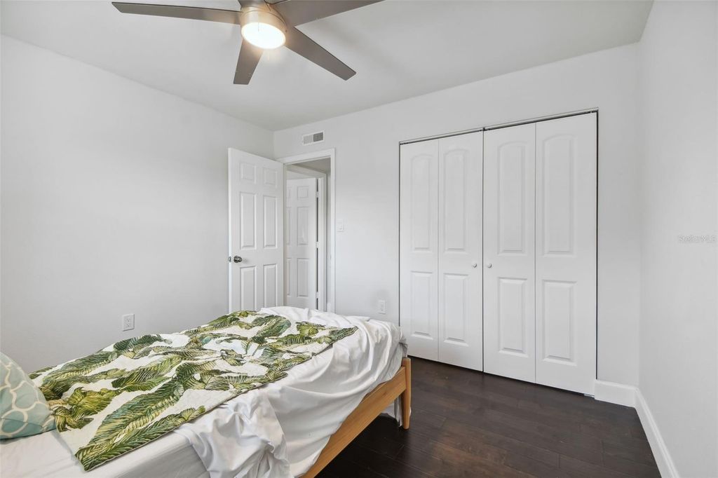 Image 27 of property listing at 345 S MCMULLEN BOOTH ROAD 142, Clearwater, FL 33759