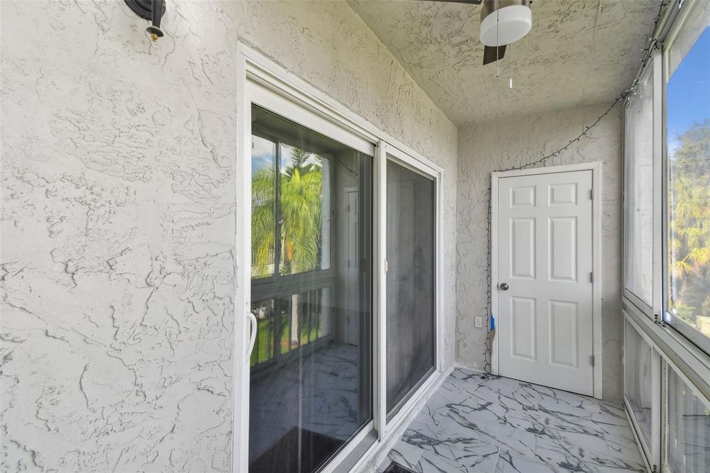 Image 33 of property listing at 345 S MCMULLEN BOOTH ROAD 142, Clearwater, FL 33759