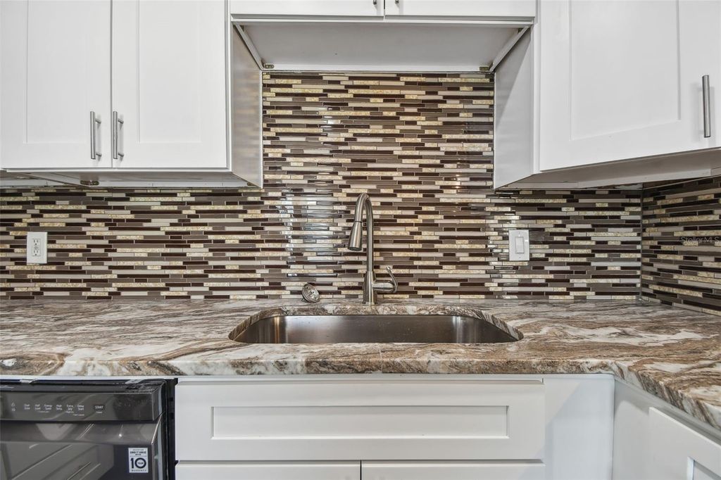 Image 39 of property listing at 345 S MCMULLEN BOOTH ROAD 142, Clearwater, FL 33759