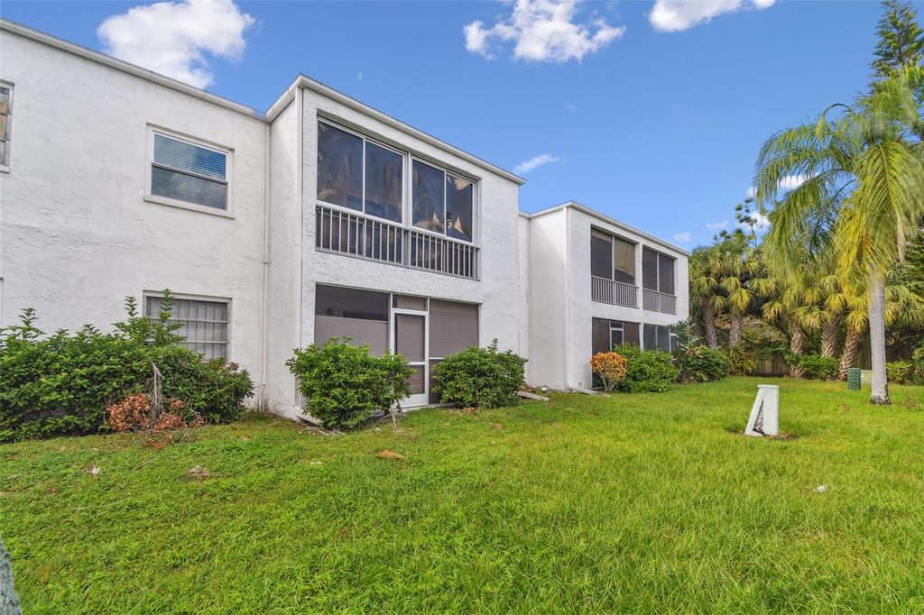 Image 41 of property listing at 345 S MCMULLEN BOOTH ROAD 142, Clearwater, FL 33759