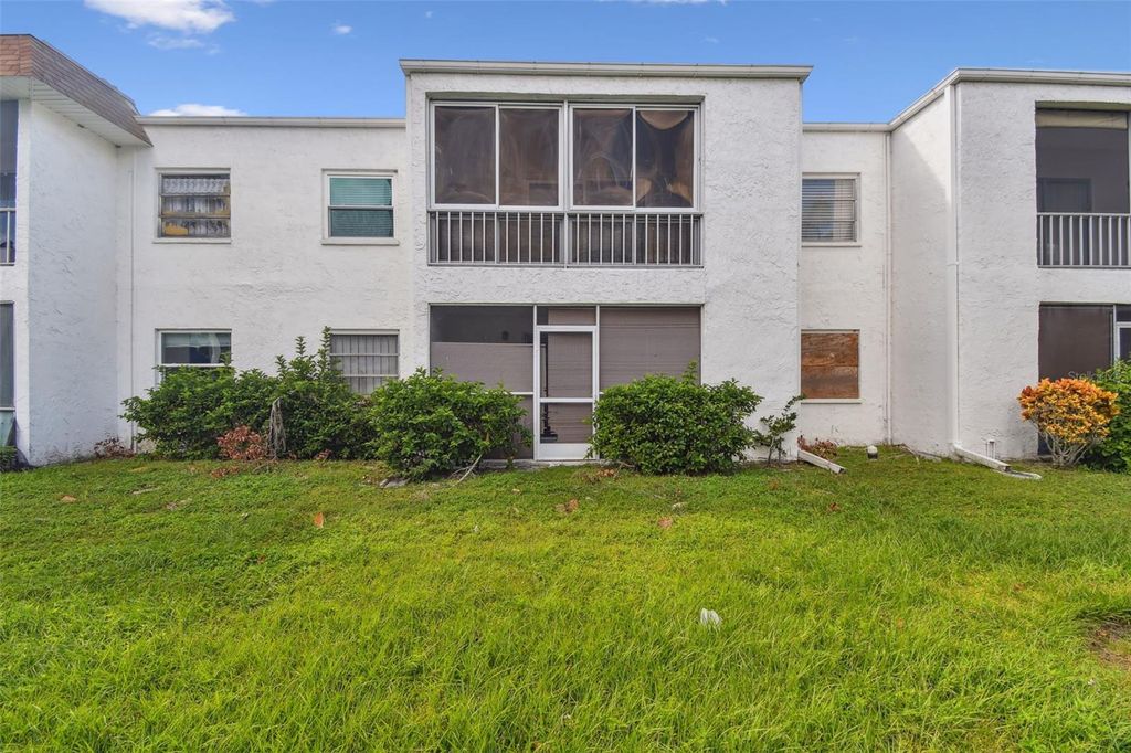 Image 42 of property listing at 345 S MCMULLEN BOOTH ROAD 142, Clearwater, FL 33759