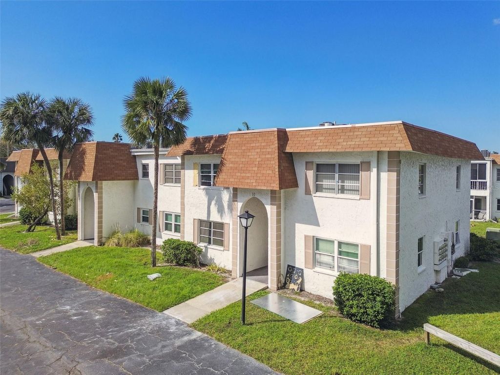 Image 44 of property listing at 345 S MCMULLEN BOOTH ROAD 142, Clearwater, FL 33759