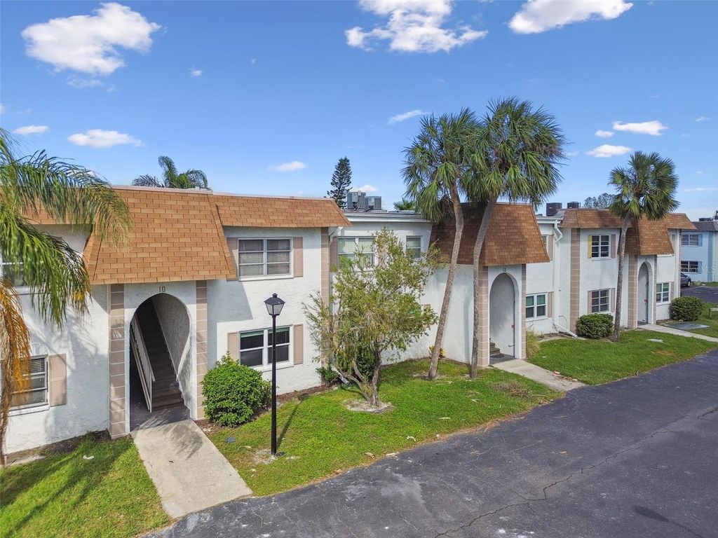 Image 46 of property listing at 345 S MCMULLEN BOOTH ROAD 142, Clearwater, FL 33759