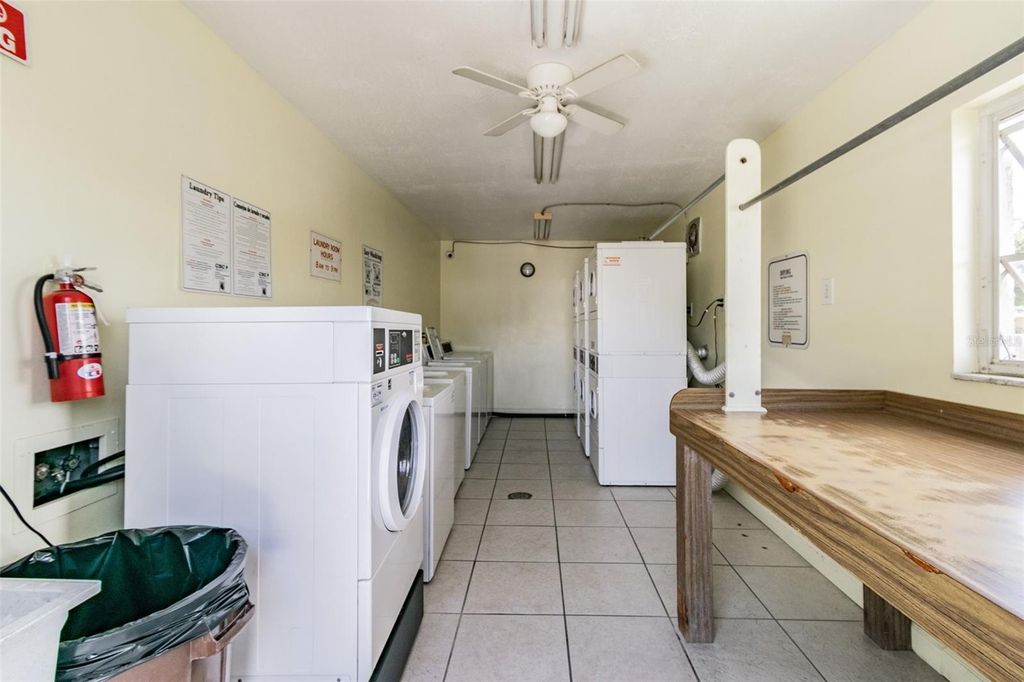 Image 69 of property listing at 345 S MCMULLEN BOOTH ROAD 142, Clearwater, FL 33759