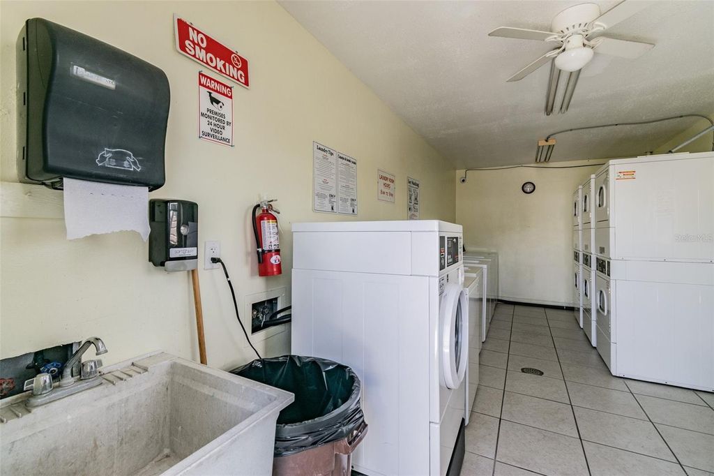 Image 70 of property listing at 345 S MCMULLEN BOOTH ROAD 142, Clearwater, FL 33759