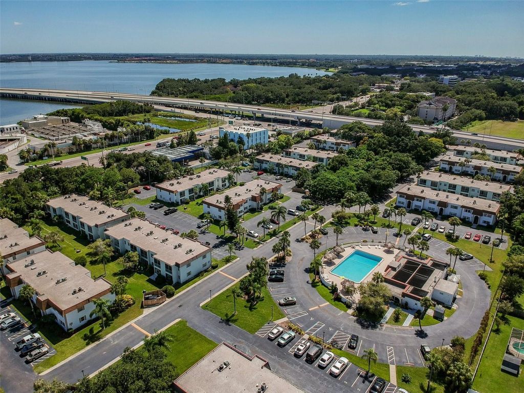 Image 81 of property listing at 345 S MCMULLEN BOOTH ROAD 142, Clearwater, FL 33759