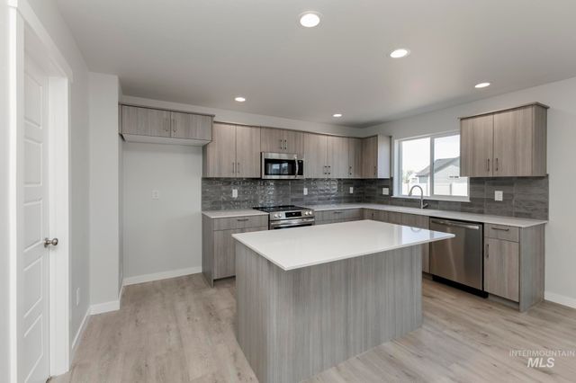 5302 E Burnte Peak St, Nampa, ID 83687