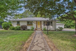 1731 Galtier Street, Roseville, MN 55113