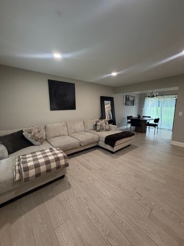 201 Fairwood Drive, Bolingbrook, IL 60440