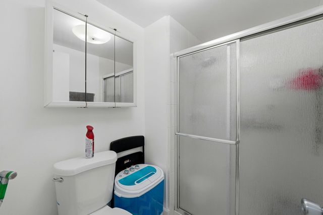 10015 Beverly Drive 205, Skokie, IL 60076