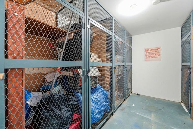 10015 Beverly Drive 205, Skokie, IL 60076