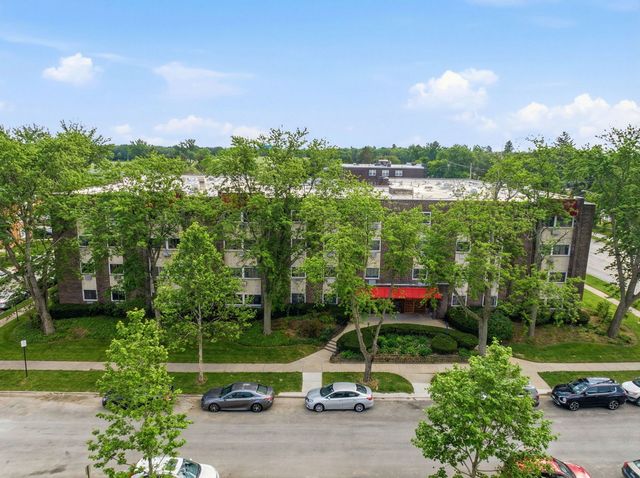 10015 Beverly Drive 205, Skokie, IL 60076