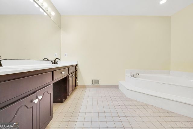 440 Burke Circle, Mcdonough, GA 30253