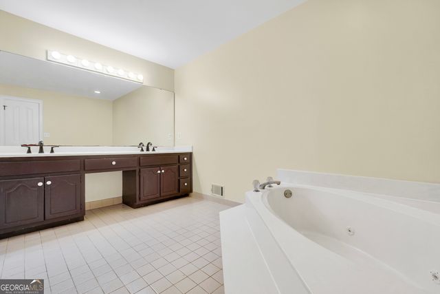 440 Burke Circle, Mcdonough, GA 30253