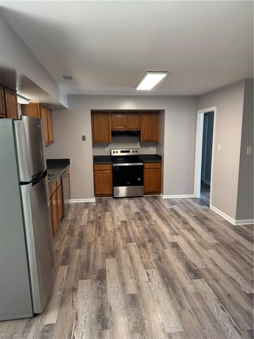 4248 Buckeye CT, Virginia Beach, VA 23462